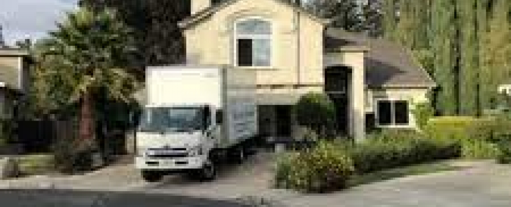 Fast N Reliable Moving LLC cover