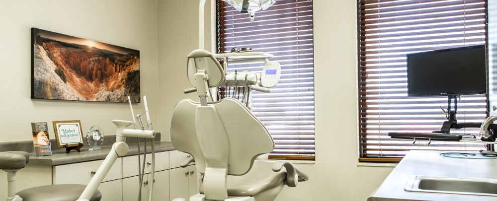 Gasser Dental Implants cover