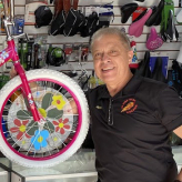 Hector and Milena Bike Shop logo