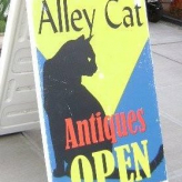 Alley Cat Antiques logo