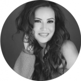 Leymi Gutierrez Photography logo